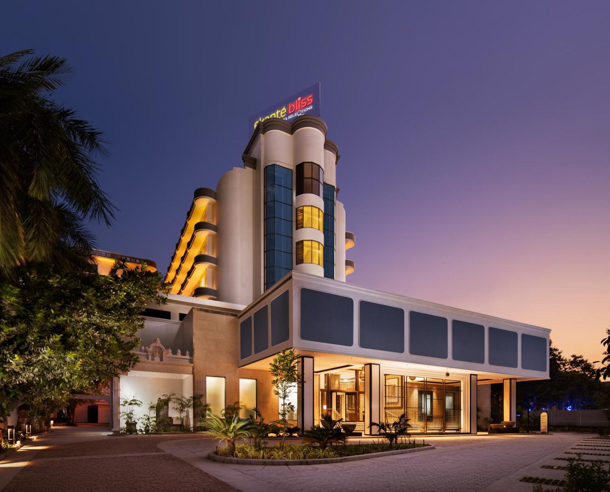 Bliss Hotel Tirupati Exterior foto
